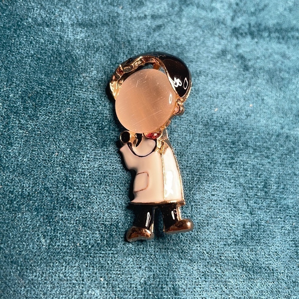 Doctor brooch pin man